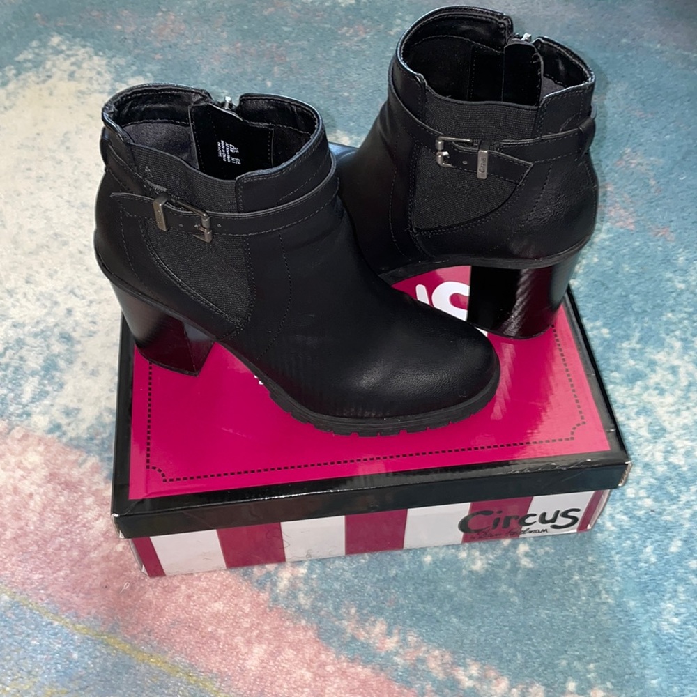 Circus by Sam Edelman Black Heeled Booties